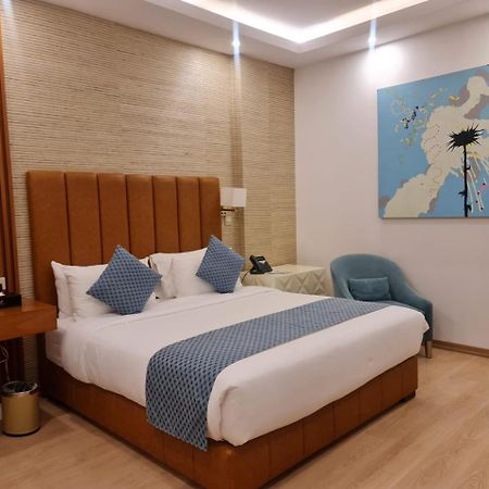 Sarwat Park Hotel Riyadh - Diplomatic Quarter Dış mekan fotoğraf