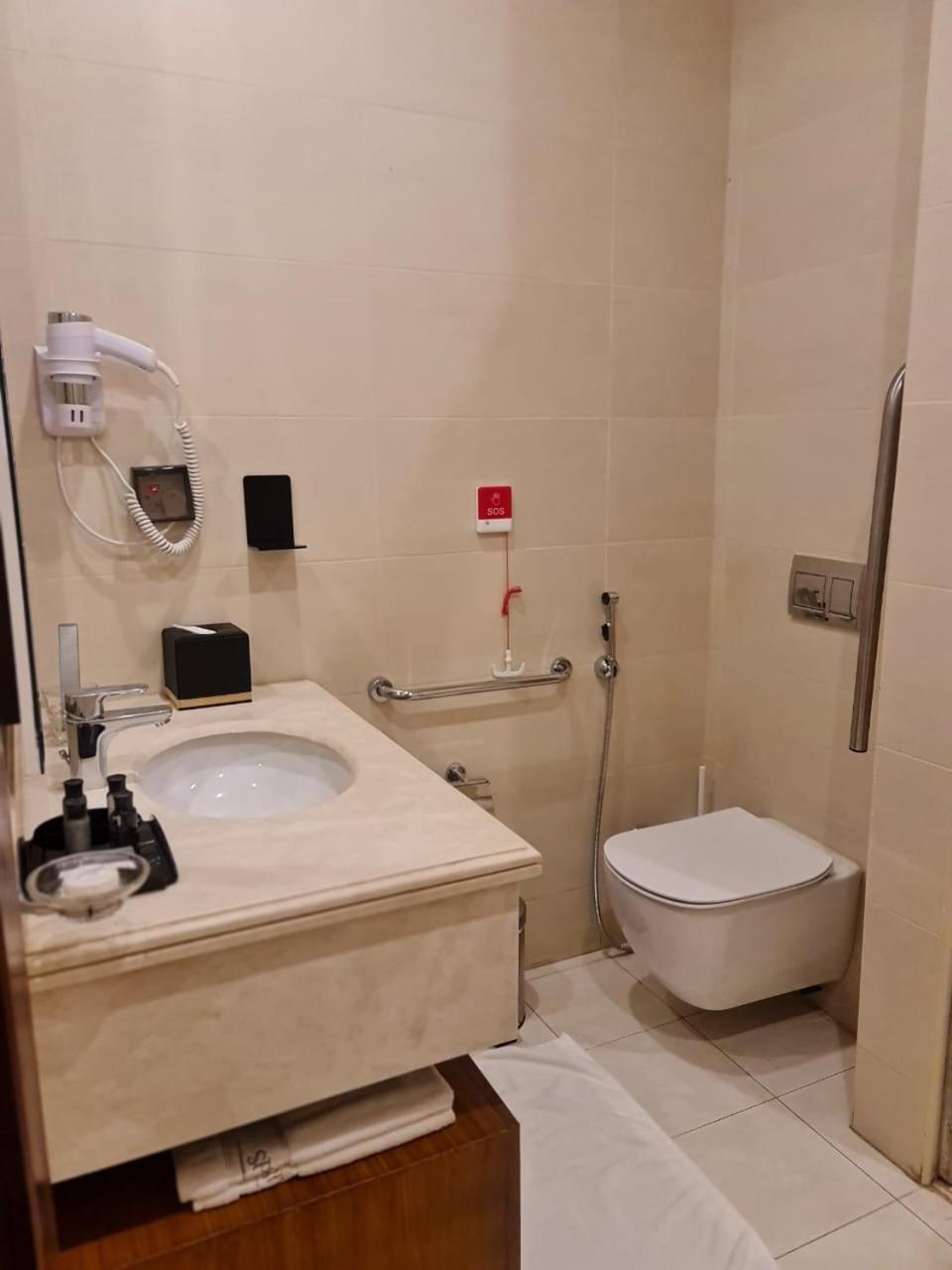 Sarwat Park Hotel Riyadh - Diplomatic Quarter Dış mekan fotoğraf